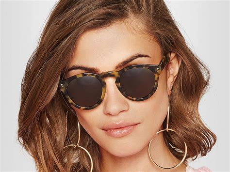 Oval sunglasses: the 8 most stylish pairs inspired by .